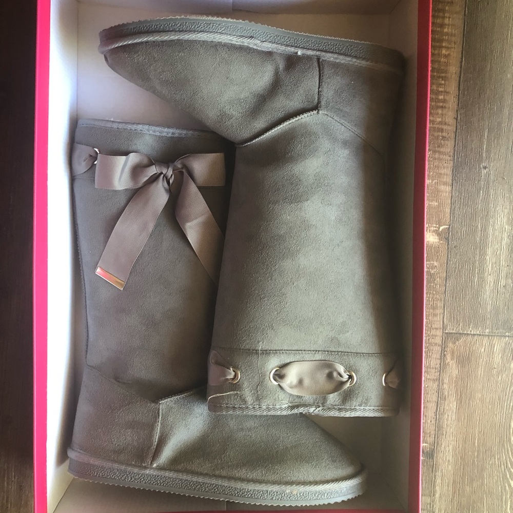Just fab fuzzy winter boots